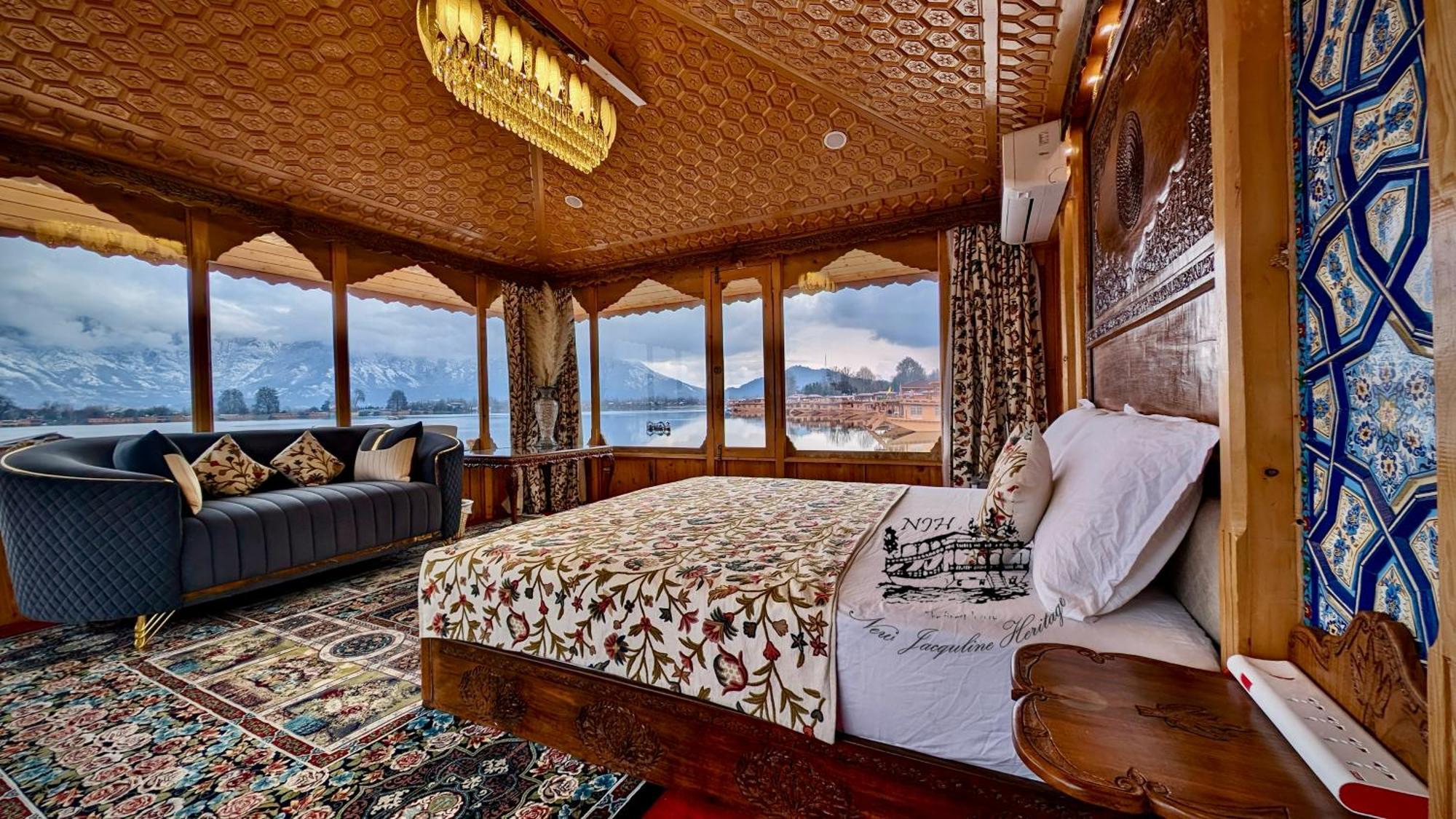 New Jacquline Heritage Houseboats Srinagar  Exterior photo