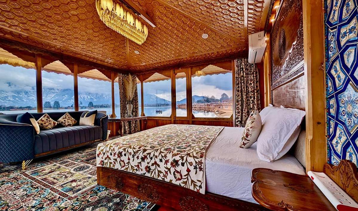 New Jacquline Heritage Houseboats Srinagar  Exterior photo