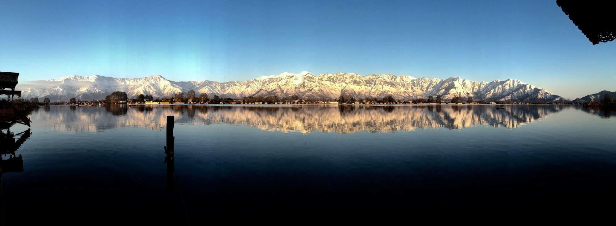New Jacquline Heritage Houseboats Srinagar  Exterior photo